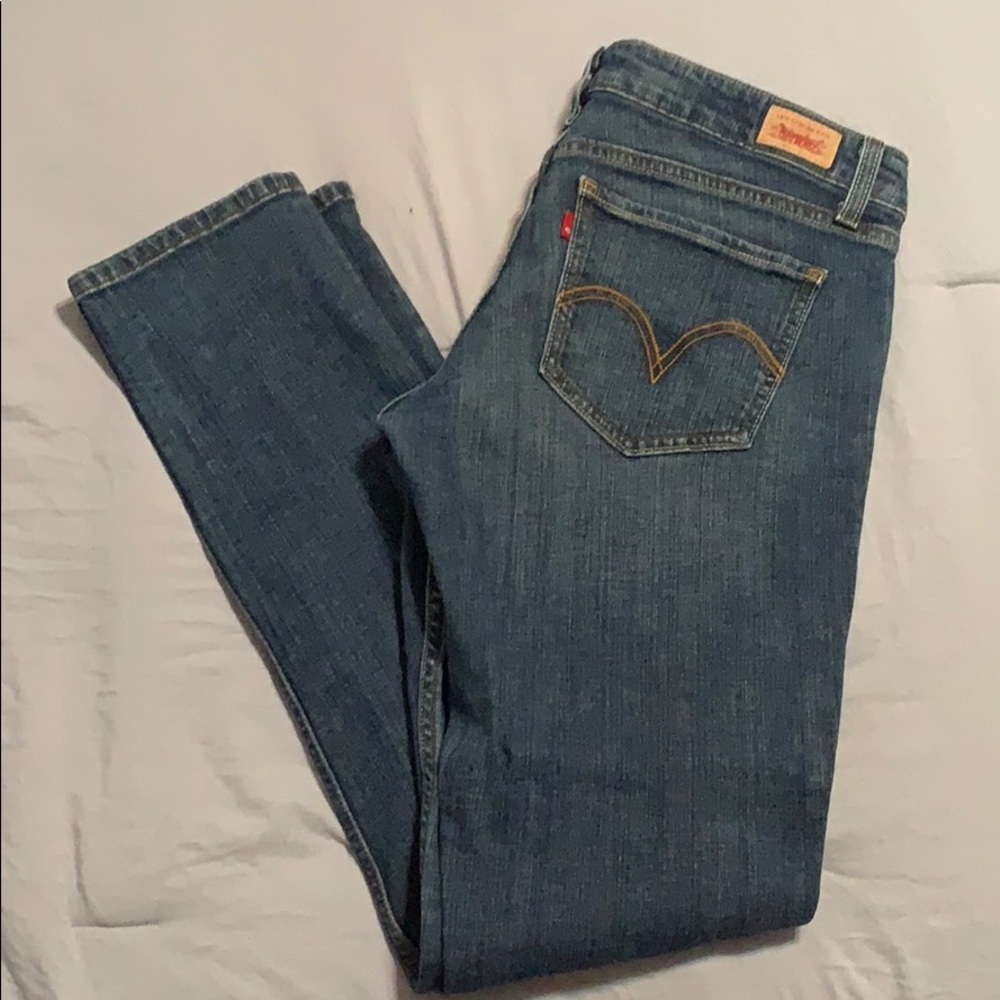 LEVI’S skinny jeans!
